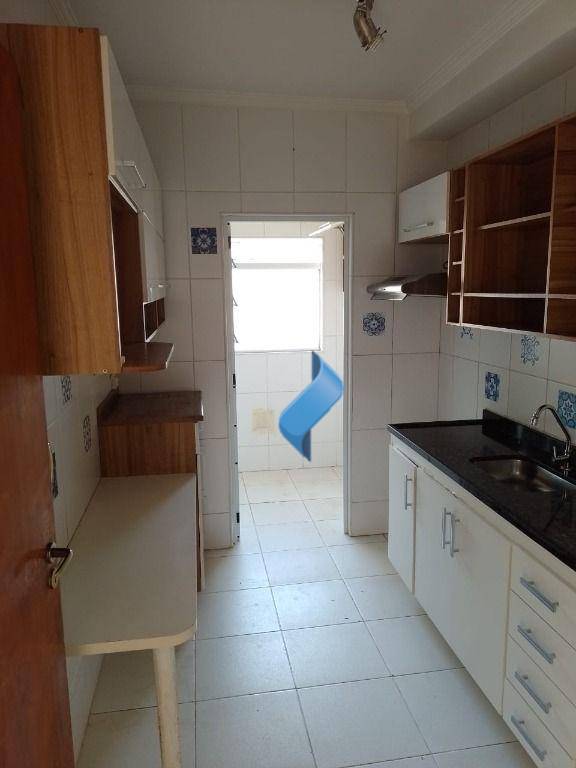 Apartamento à venda com 2 quartos, 58m² - Foto 4