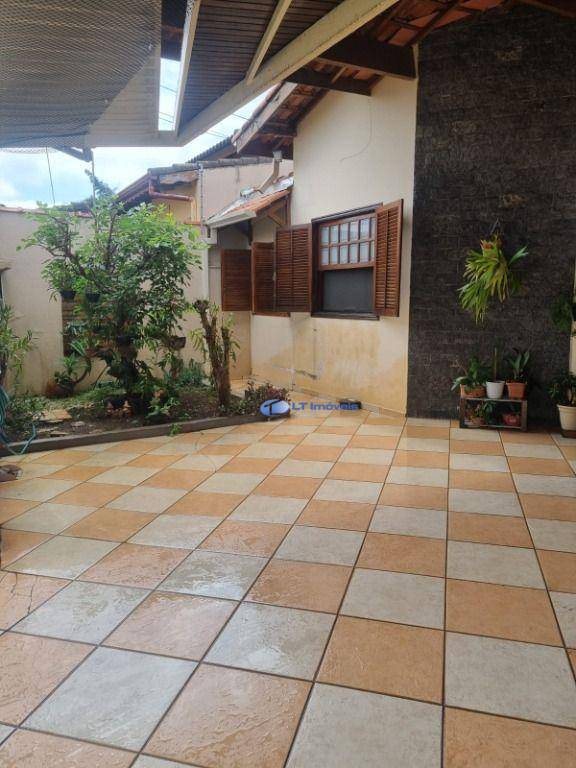 Casa, 3 quartos, 146 m² - Foto 2