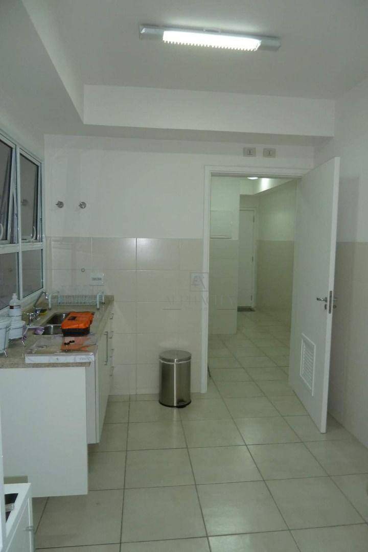 Apartamento para alugar com 3 quartos, 122m² - Foto 2