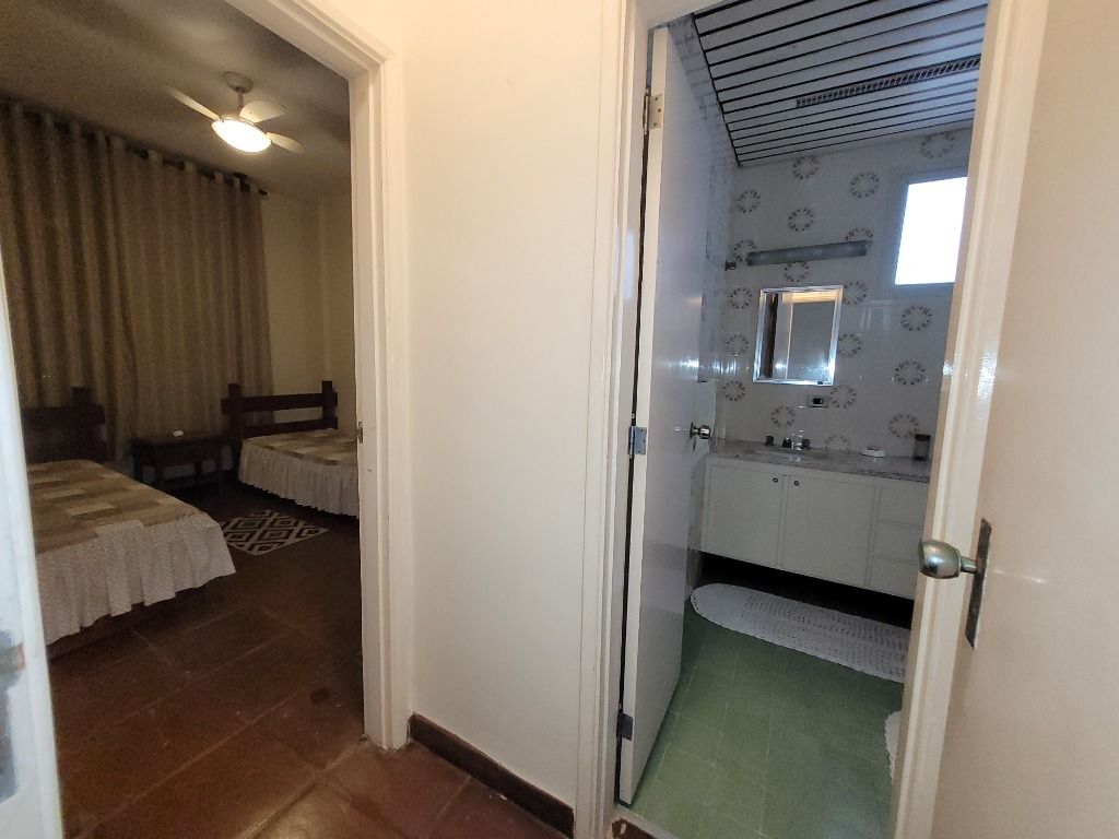 Apartamento à venda com 3 quartos, 140m² - Foto 12