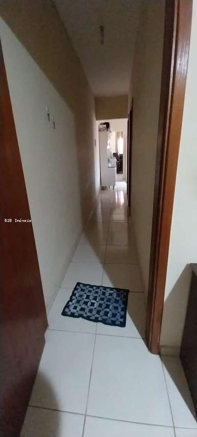 Casa à venda com 2 quartos, 60m² - Foto 12