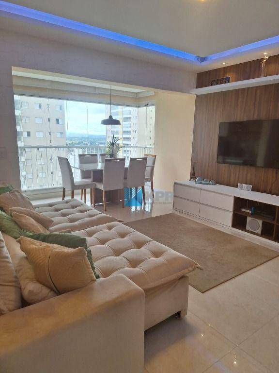 Apartamento à venda com 2 quartos, 75m² - Foto 2