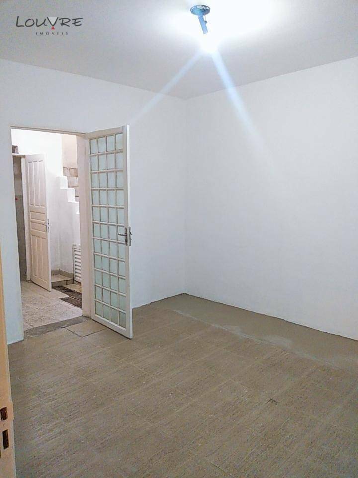 Casa para alugar com 2 quartos, 121m² - Foto 6