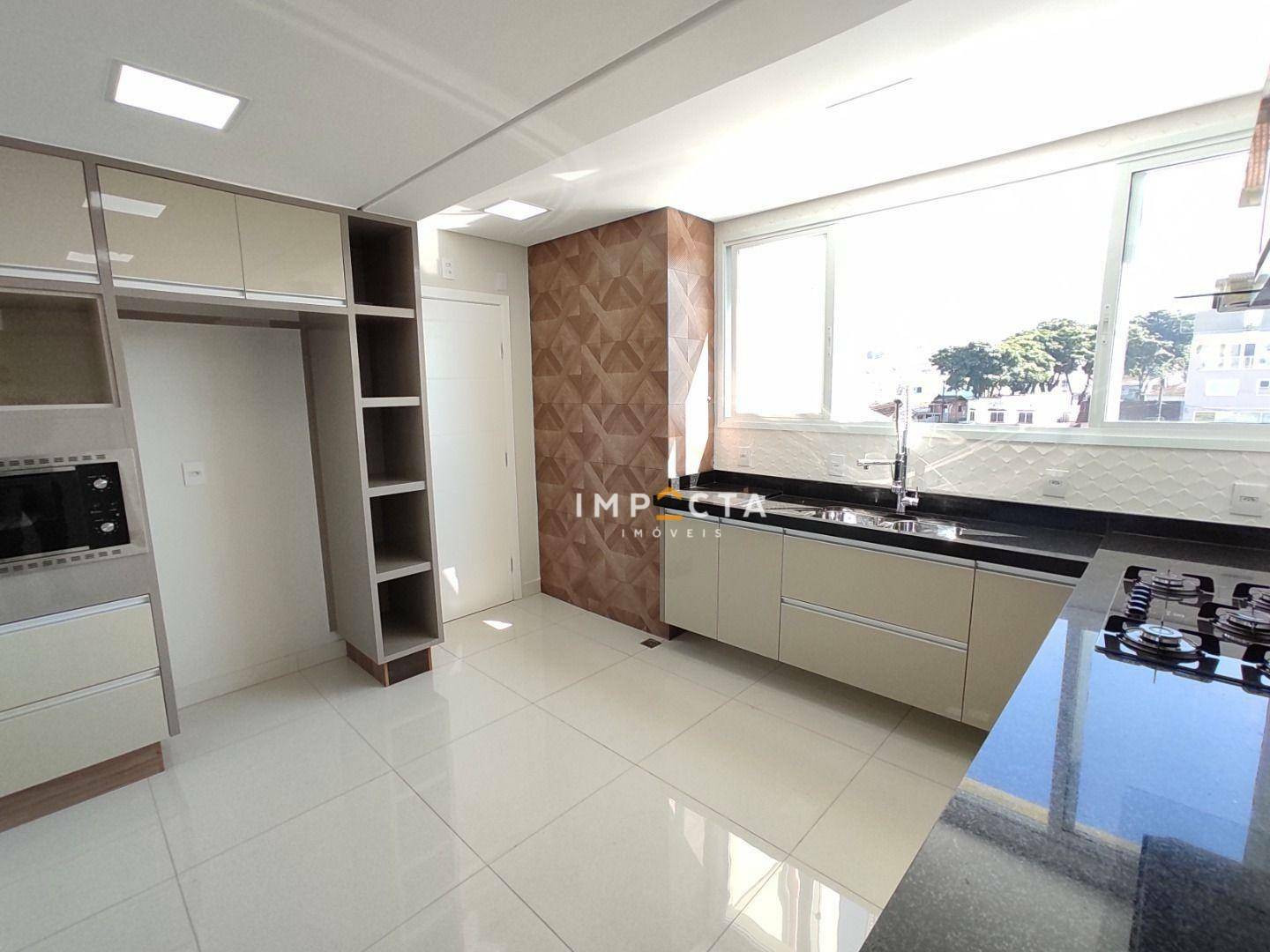 Apartamento à venda com 3 quartos, 130m² - Foto 3