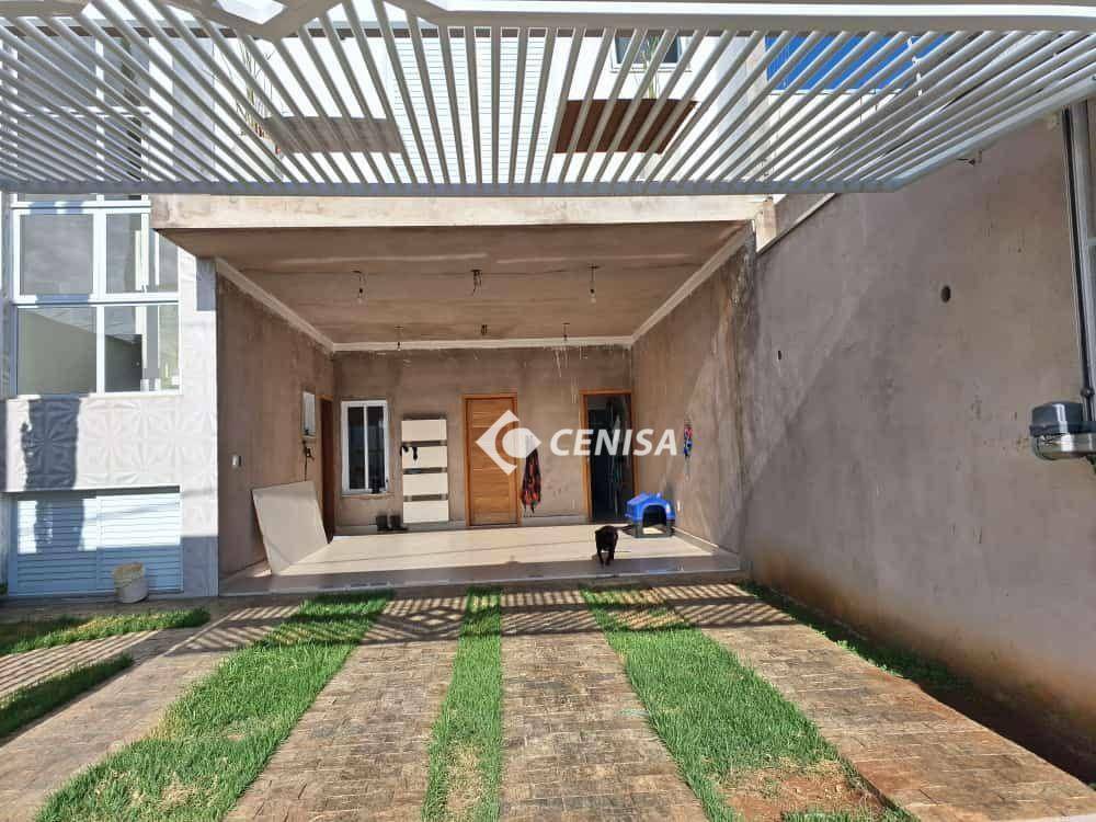 Casa à venda com 3 quartos, 196m² - Foto 3