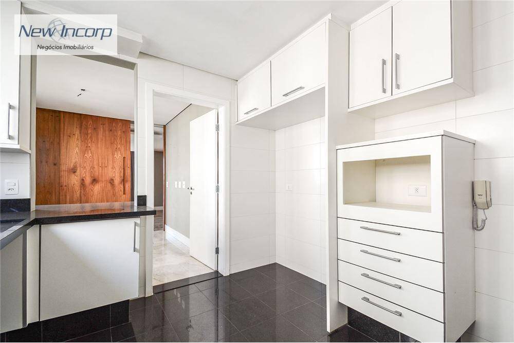 Apartamento à venda com 3 quartos, 240m² - Foto 28