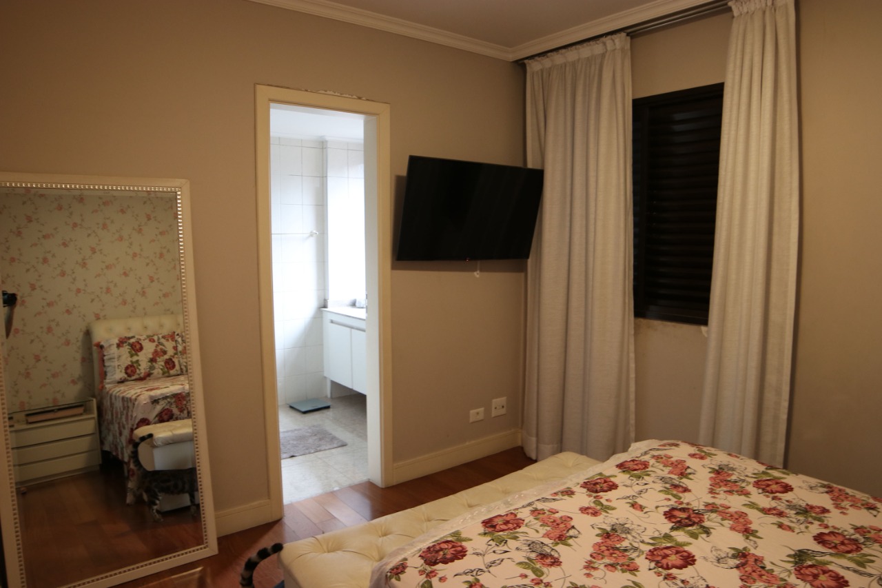 Apartamento à venda com 4 quartos, 137m² - Foto 9