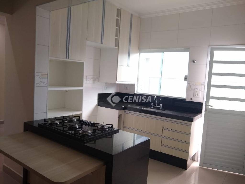 Casa à venda com 3 quartos, 130m² - Foto 8