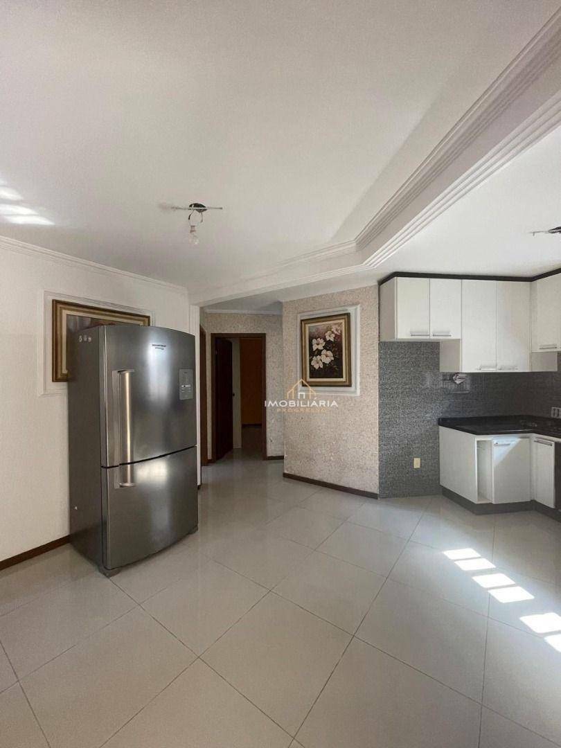 Casa à venda com 3 quartos, 235m² - Foto 11