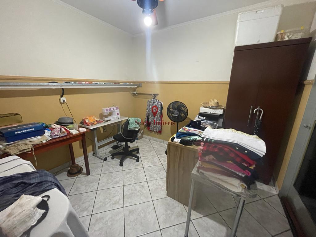 Casa à venda com 4 quartos, 200m² - Foto 13