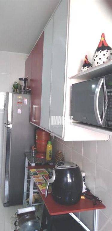 Apartamento à venda com 2 quartos, 48m² - Foto 12