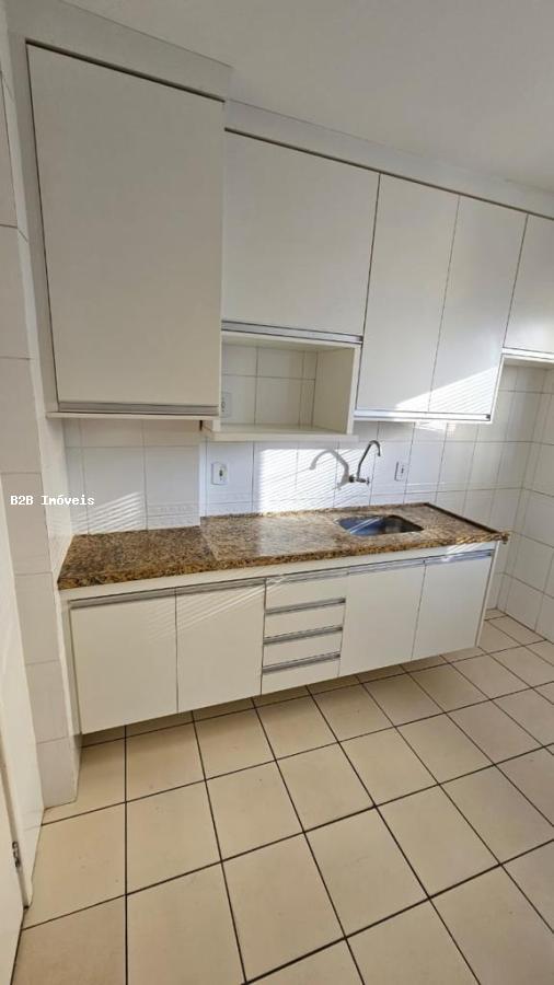 Apartamento à venda com 3 quartos, 76m² - Foto 8