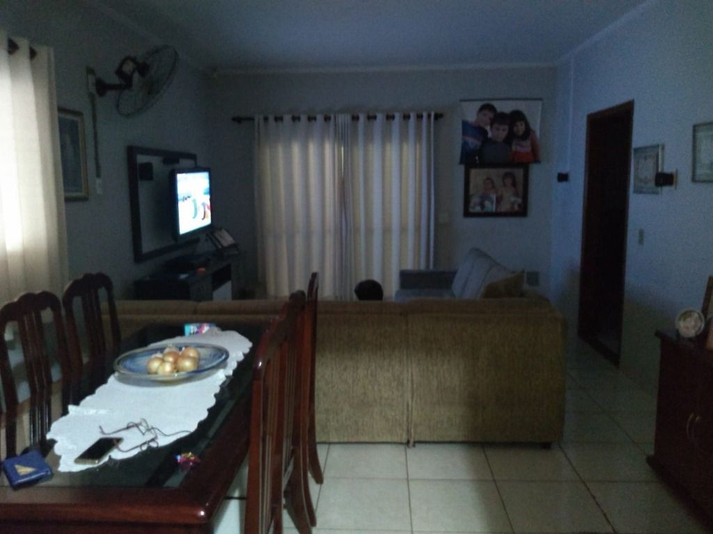 Casa à venda com 4 quartos, 180m² - Foto 9