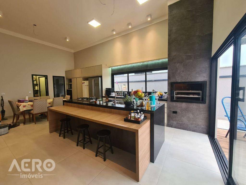 Casa à venda com 3 quartos, 210m² - Foto 3