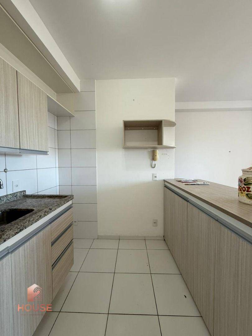 Apartamento para alugar com 2 quartos, 72m² - Foto 9