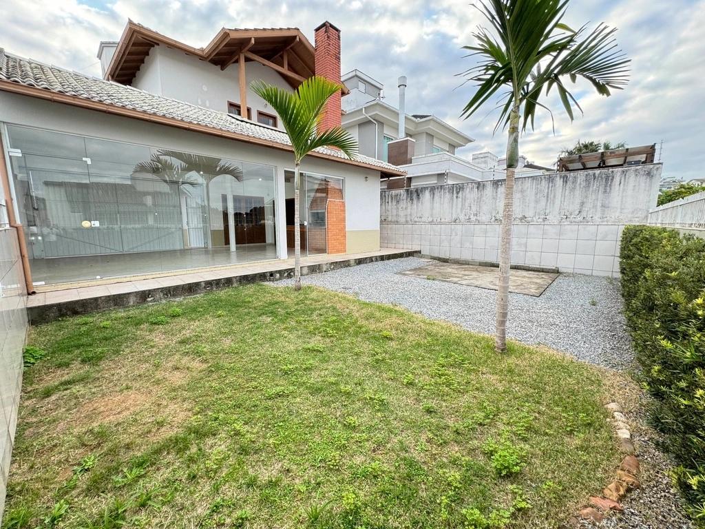 Casa à venda com 4 quartos, 223m² - Foto 8