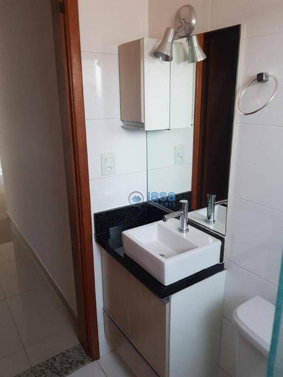 Apartamento à venda com 2 quartos, 60m² - Foto 23