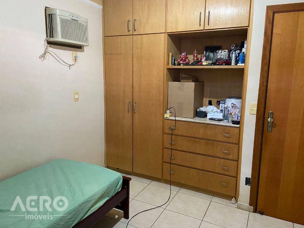 Casa, 3 quartos, 183 m² - Foto 2