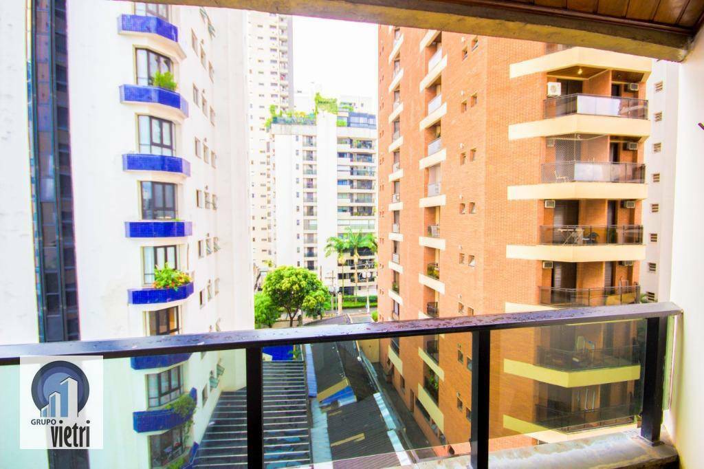 Apartamento à venda com 4 quartos, 210m² - Foto 4