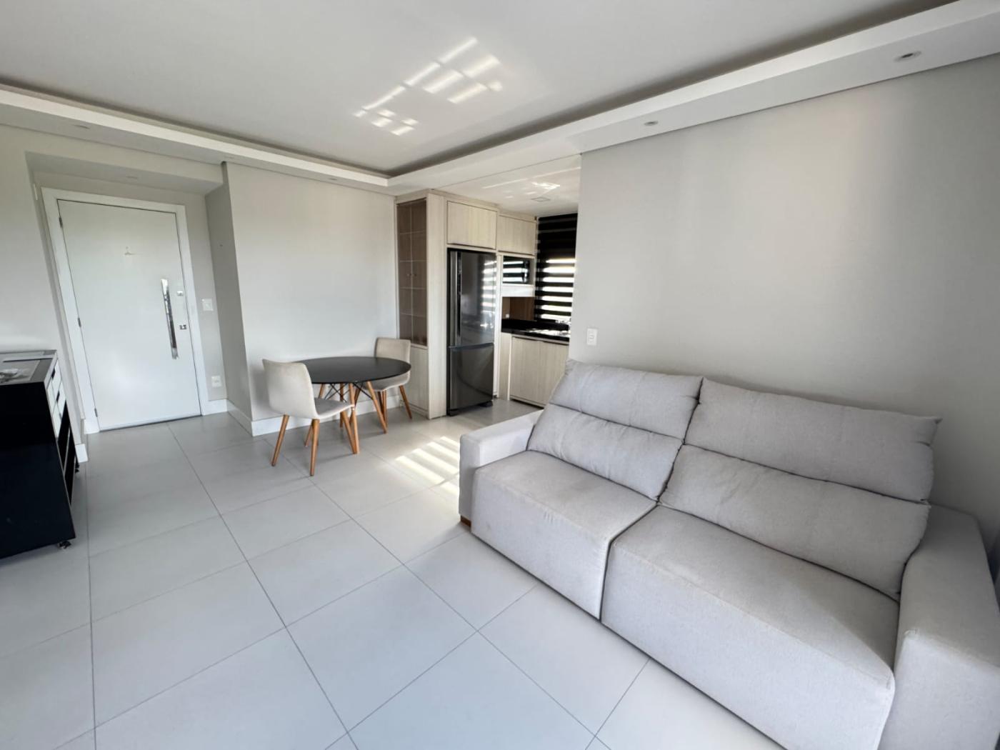 Apartamento à venda com 2 quartos, 72m² - Foto 7