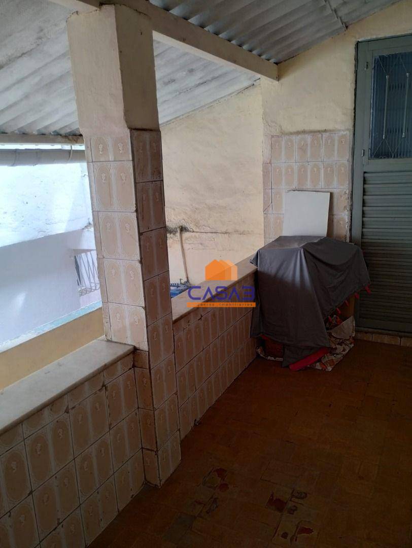 Casa à venda com 3 quartos, 300M2 - Foto 4