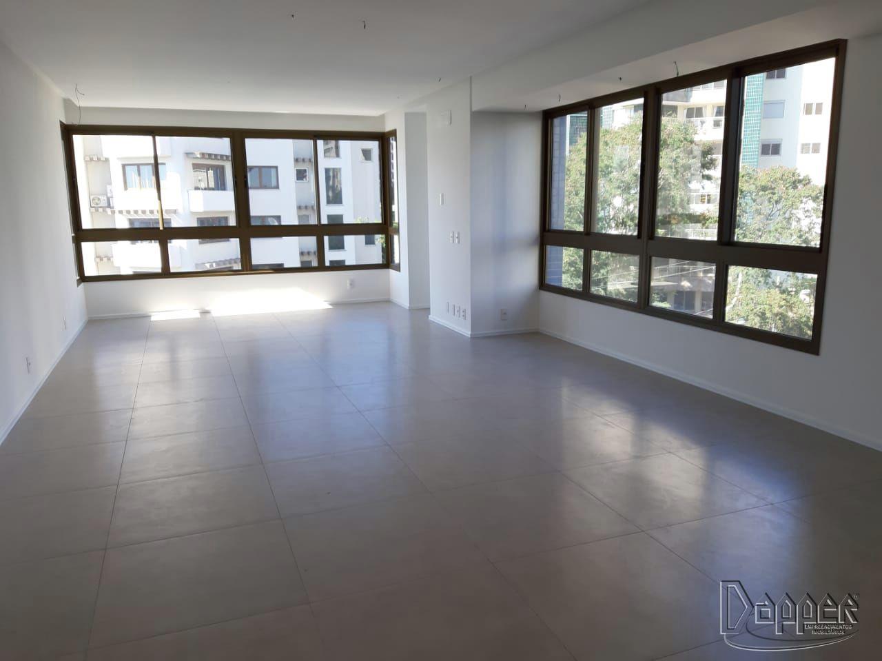 Apartamento à venda com 3 quartos, 136m² - Foto 2