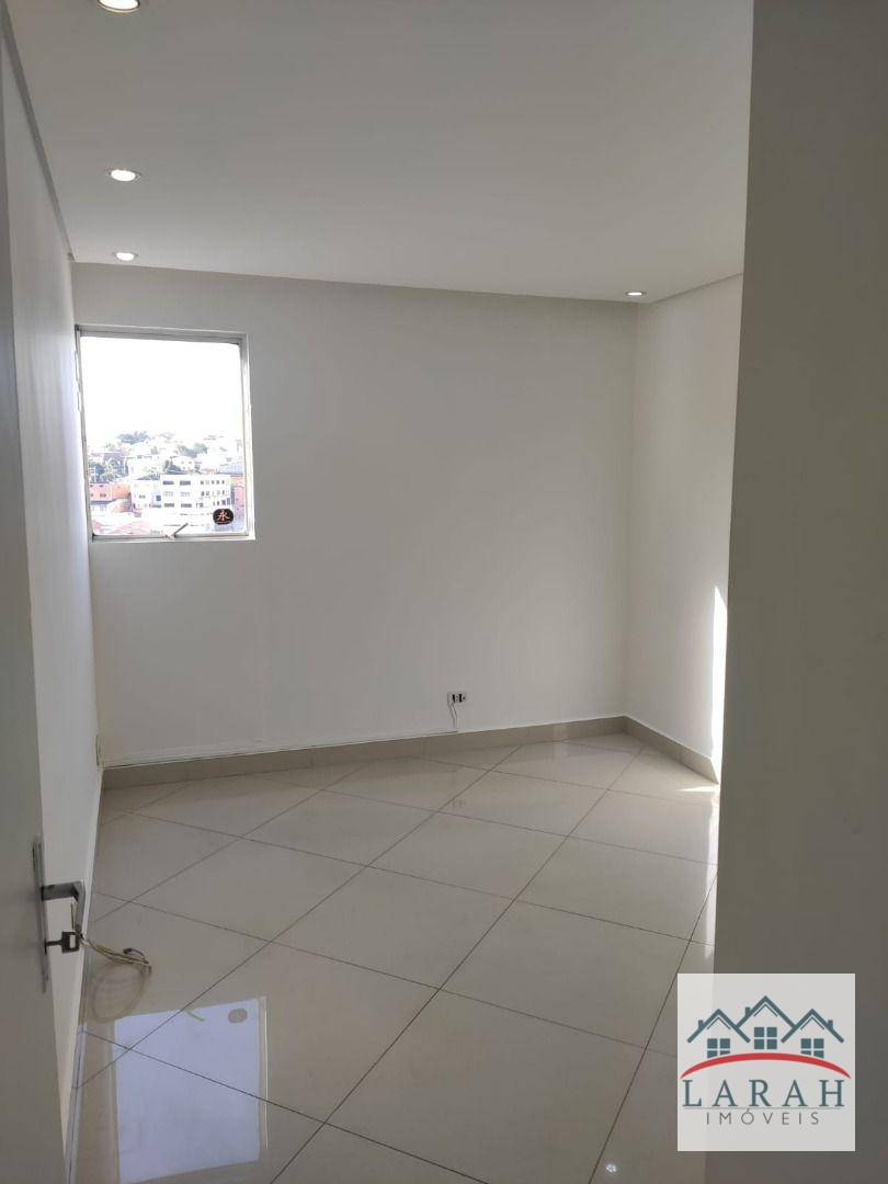 Apartamento à venda com 2 quartos, 67m² - Foto 2