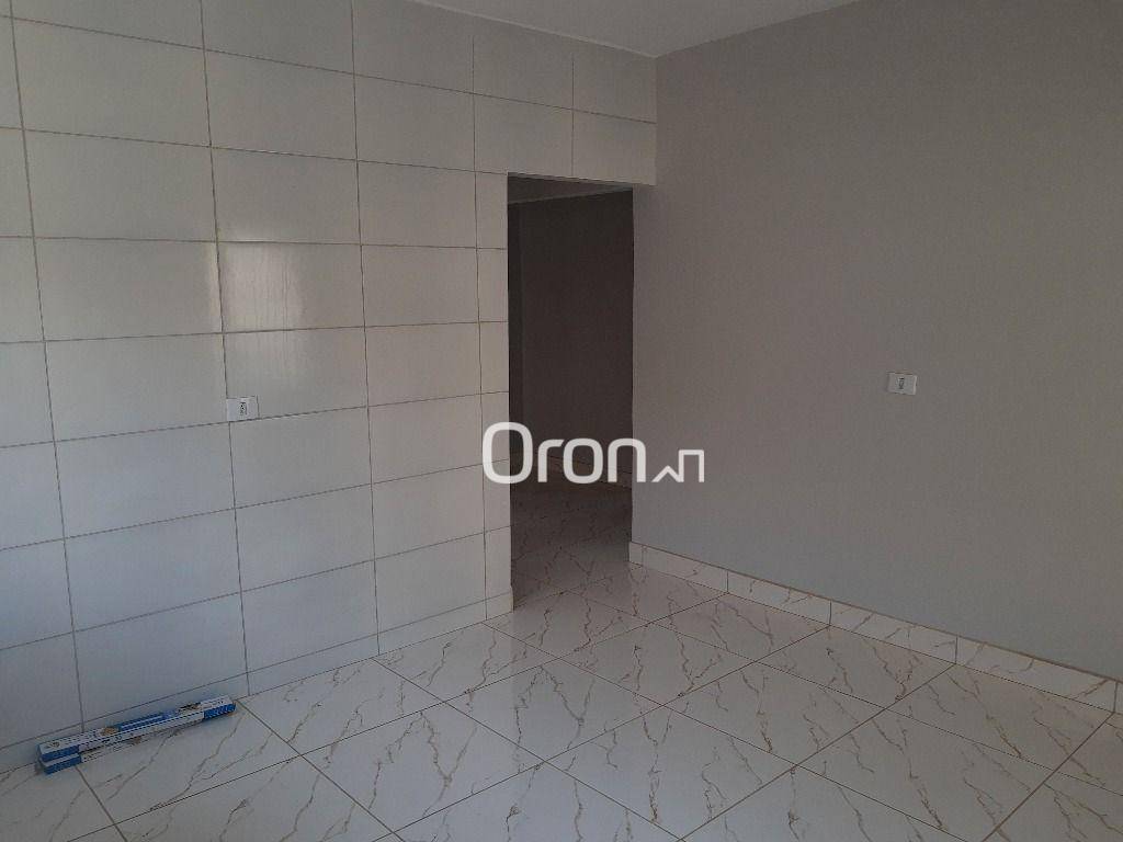 Casa à venda com 3 quartos, 148m² - Foto 3