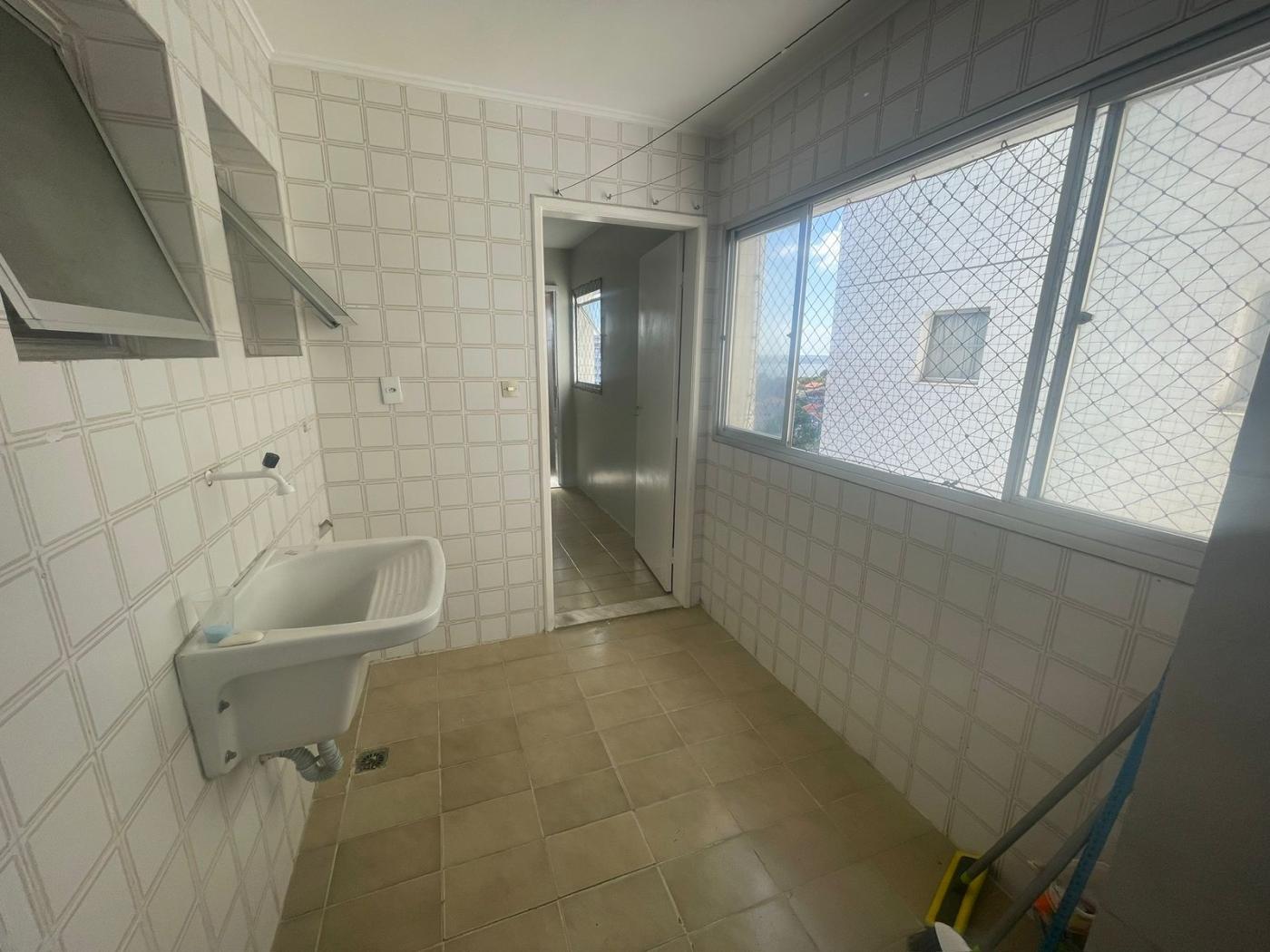 Apartamento para alugar com 3 quartos, 126m² - Foto 11