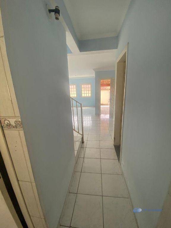 Casa para alugar com 3 quartos, 100m² - Foto 26