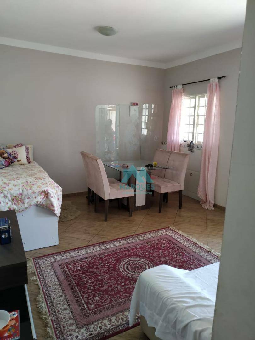 Casa à venda com 1 quarto, 75m² - Foto 4