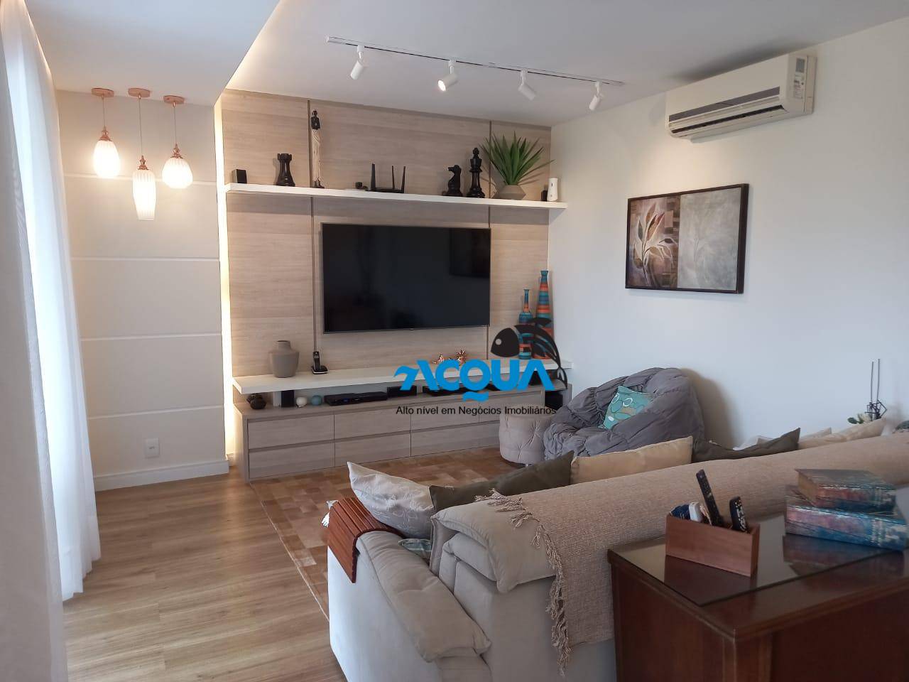 Apartamento à venda com 3 quartos, 158m² - Foto 1