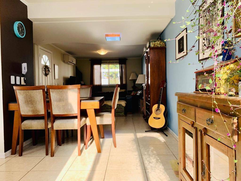 Casa à venda com 3 quartos, 170m² - Foto 2