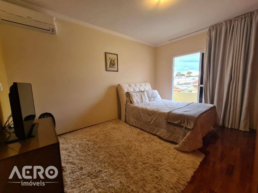 Casa à venda com 3 quartos, 275m² - Foto 60