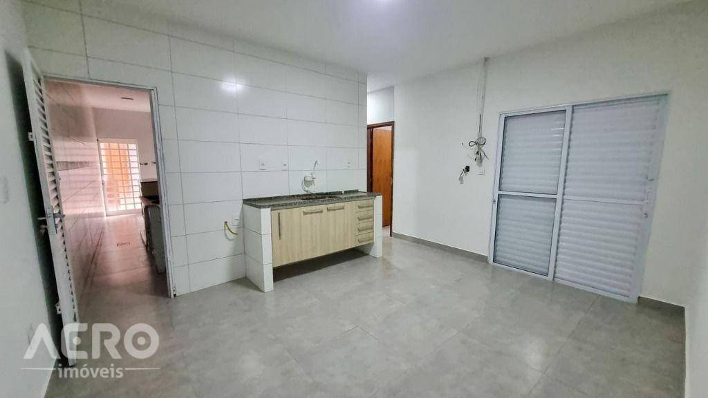 Casa à venda com 3 quartos, 163m² - Foto 7