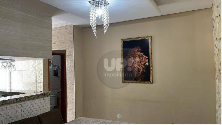Casa à venda com 2 quartos, 150m² - Foto 1