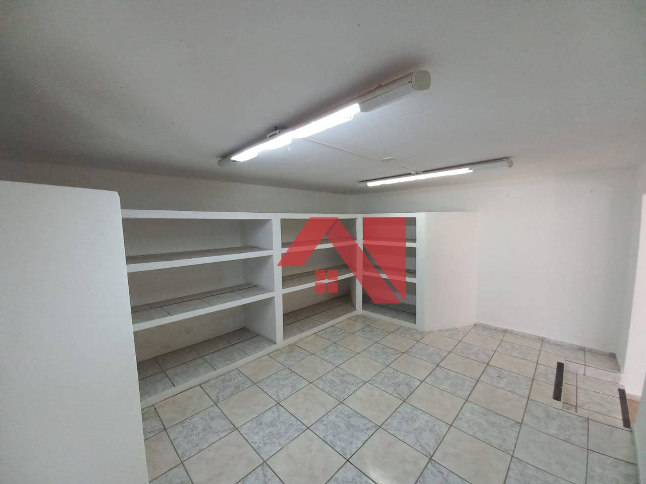 Casa para alugar com 2 quartos, 227m² - Foto 31