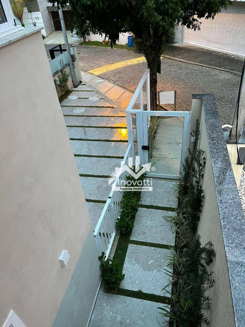 Casa de Condomínio à venda com 3 quartos, 320m² - Foto 10