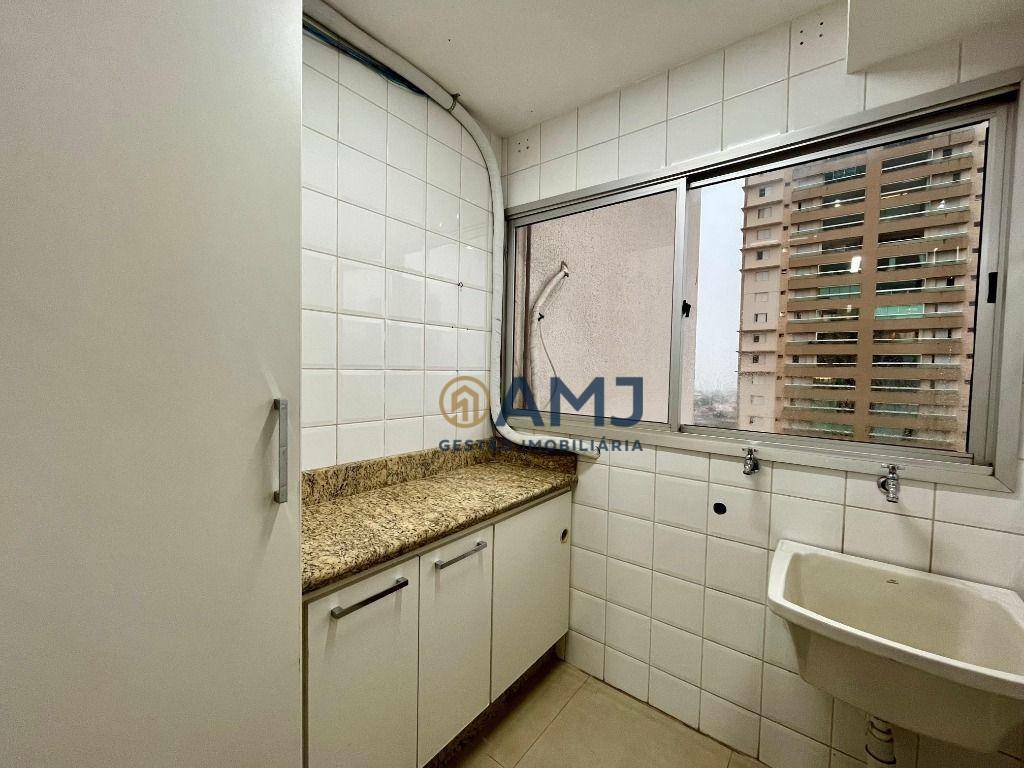 Apartamento à venda com 3 quartos, 96m² - Foto 7