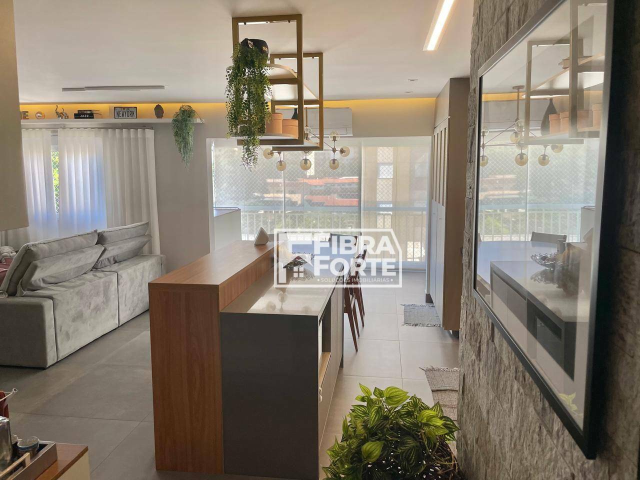 Apartamento à venda com 3 quartos, 72m² - Foto 1