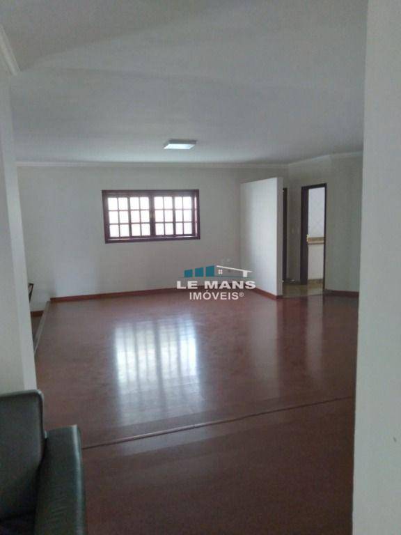 Casa de Condomínio à venda com 3 quartos, 242m² - Foto 4