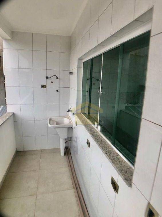 Sobrado à venda com 3 quartos, 200m² - Foto 7