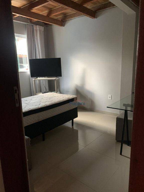 Casa à venda com 4 quartos, 219m² - Foto 8