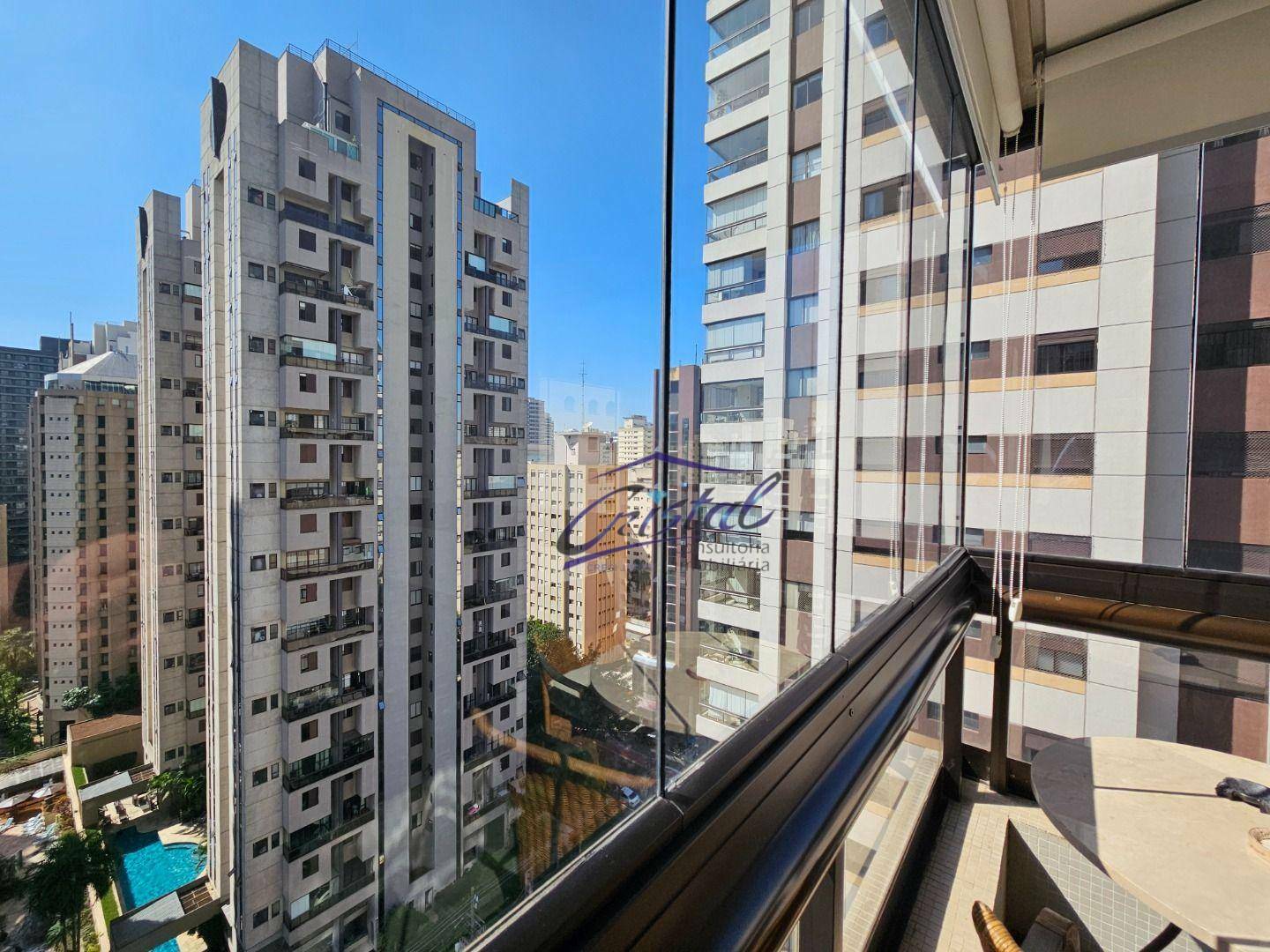 Apartamento à venda com 3 quartos, 162m² - Foto 9