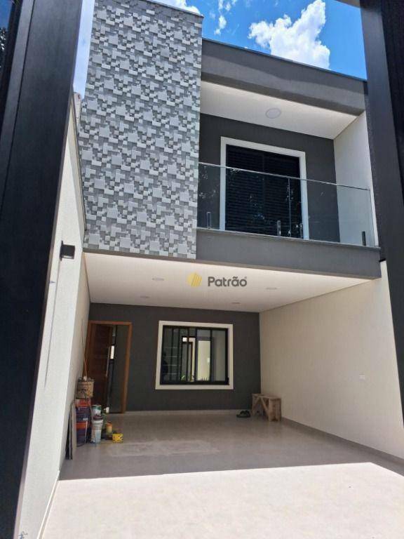 Sobrado à venda com 4 quartos, 166m² - Foto 1