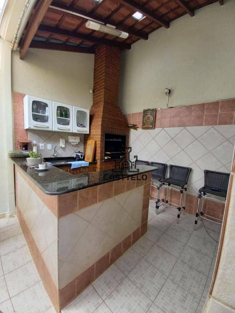 Casa à venda com 3 quartos, 168m² - Foto 16