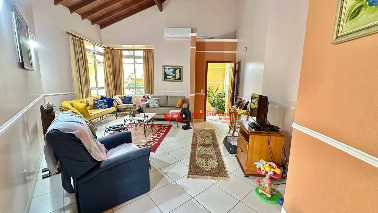 Casa à venda com 3 quartos, 173m² - Foto 2