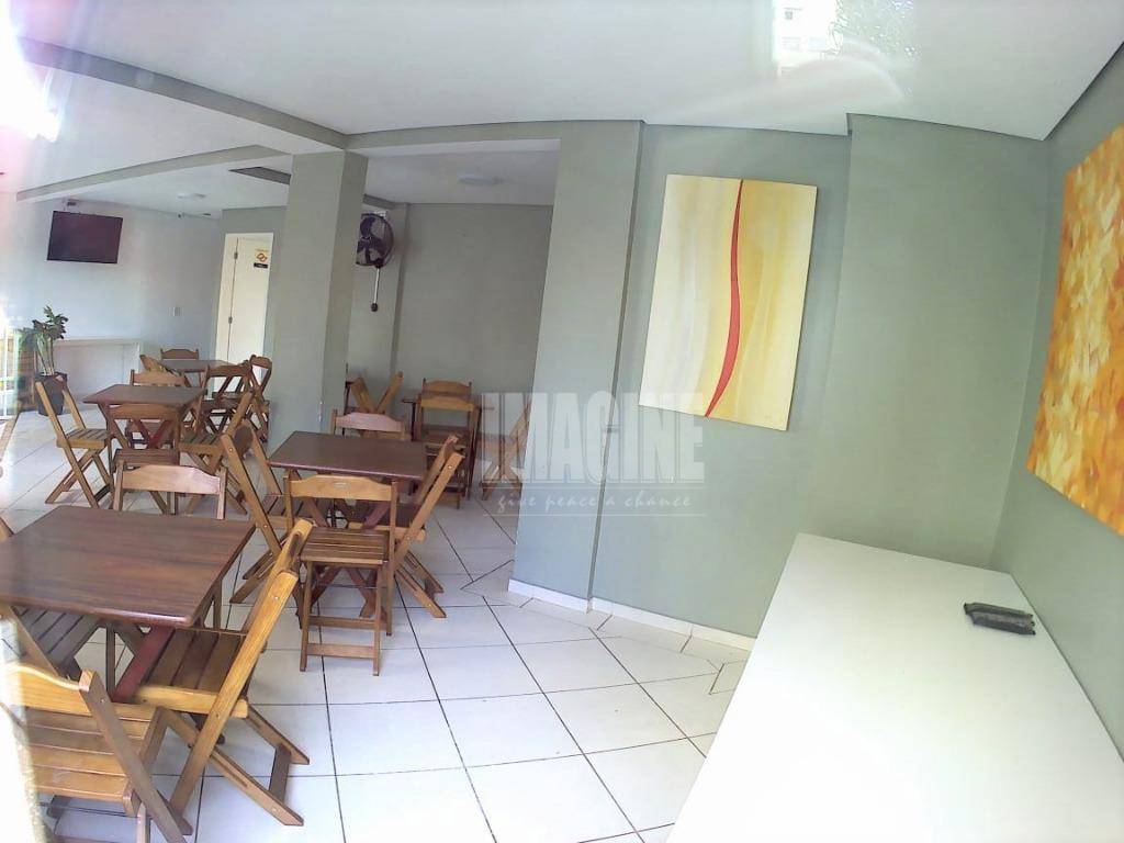 Apartamento à venda com 2 quartos, 64m² - Foto 18