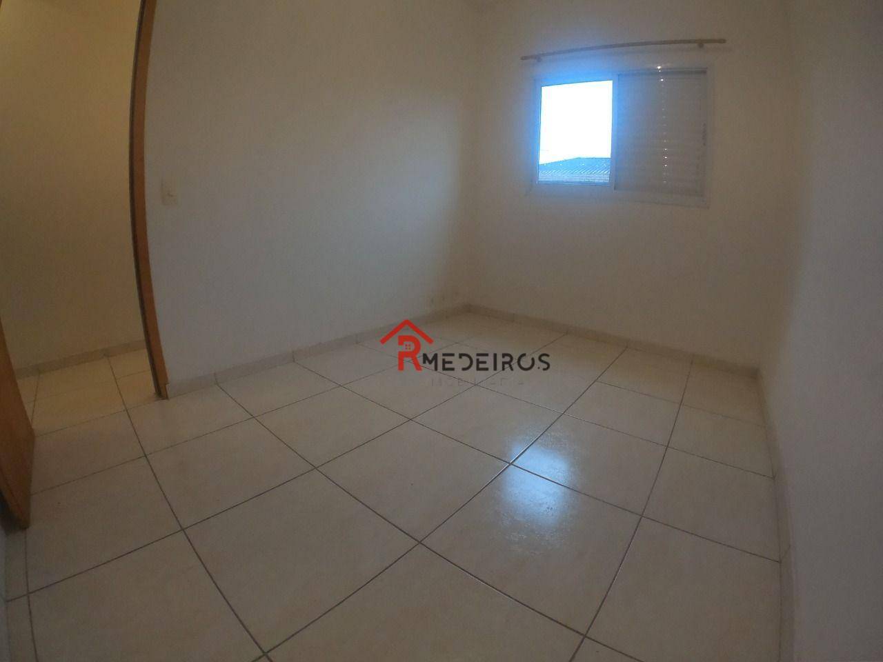 Casa à venda com 2 quartos, 62m² - Foto 15