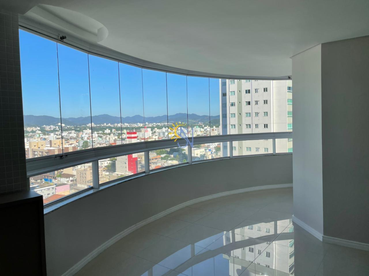 Apartamento para alugar com 3 quartos, 110m² - Foto 1